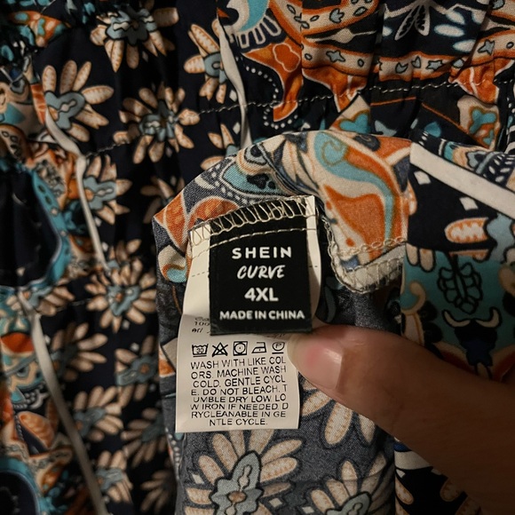 NIP SHEIN VCAY Plus Size Floral Print V-Neck Ruffle Sleeve Short Dress 4XL - Picture 4 of 8